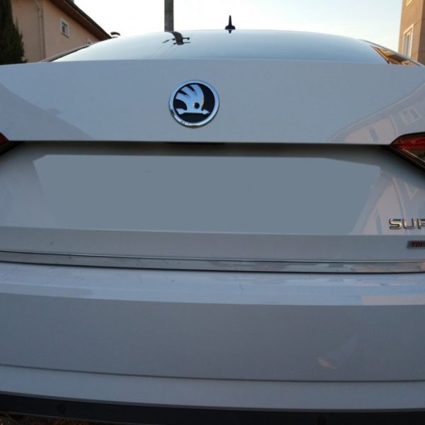 Skoda Superb Formlu Krom Bagaj Alt Çıtası 2015 Üzeri Paslanmaz Çelik